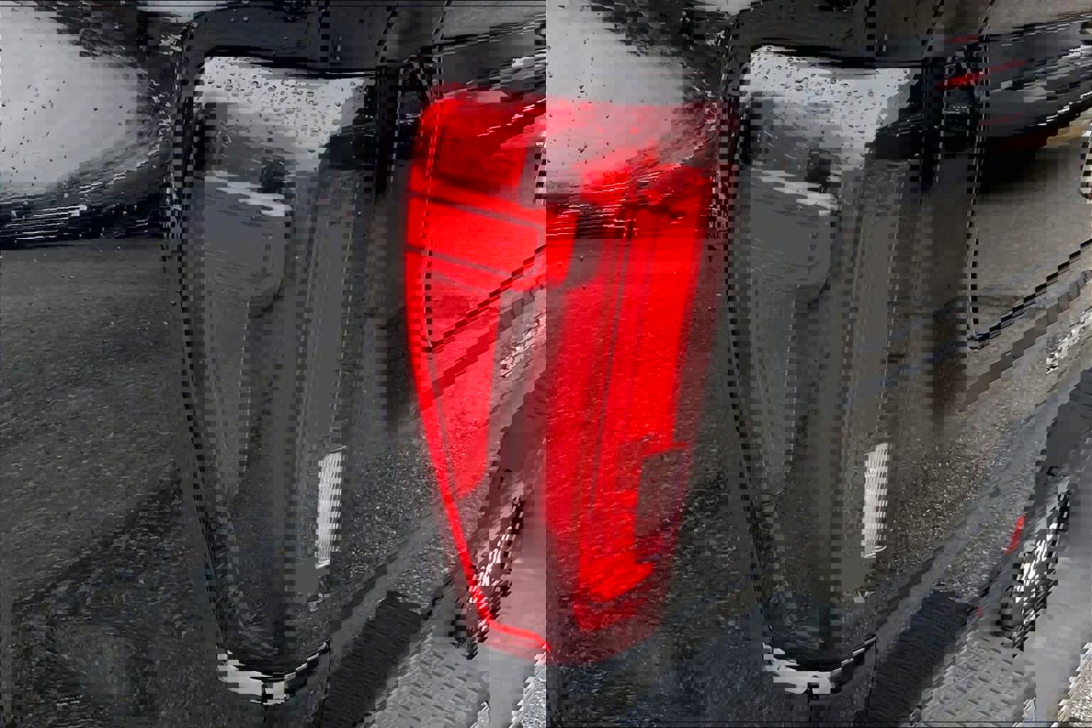 Used 2025 GMC Sierra 1500 SLT image 26