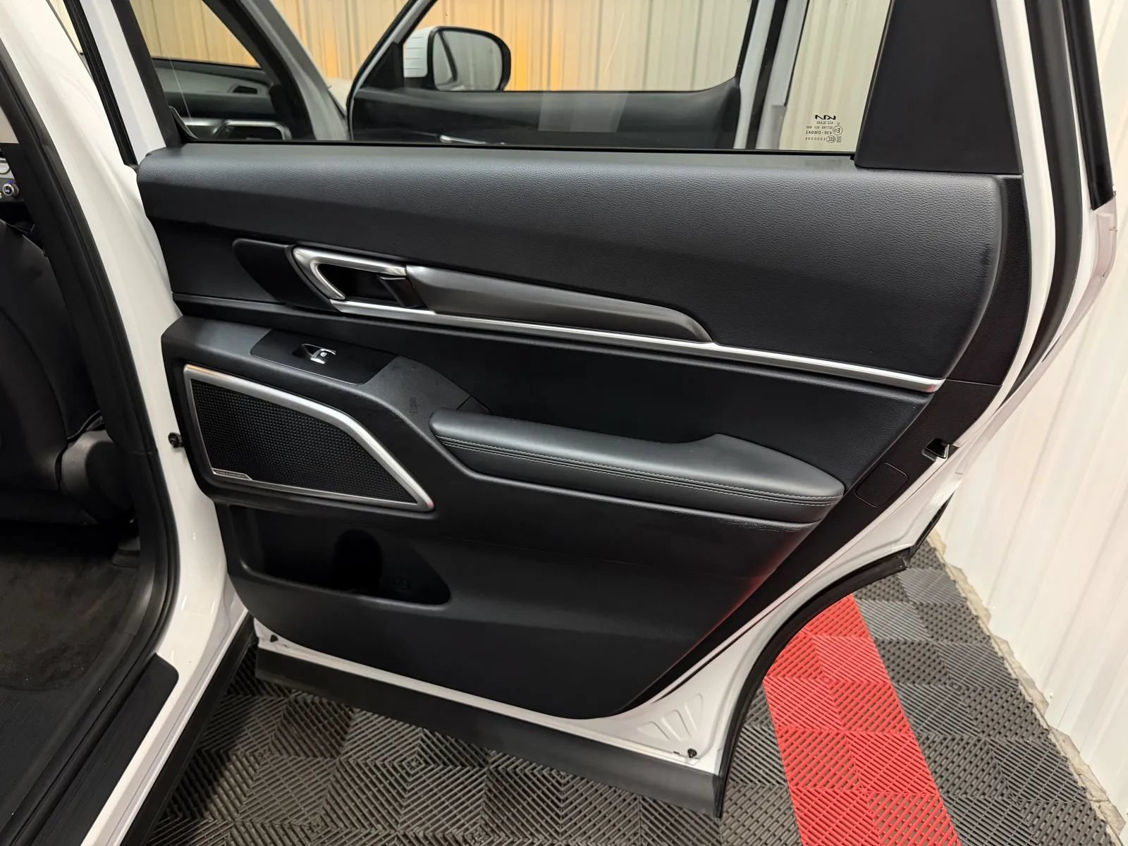 Used 2024 Kia Telluride LX FWD image 37