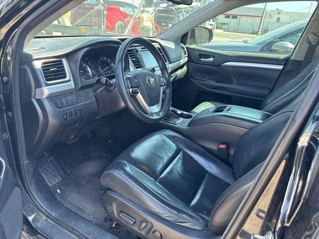 Used 2016 Toyota Highlander XLE image 19