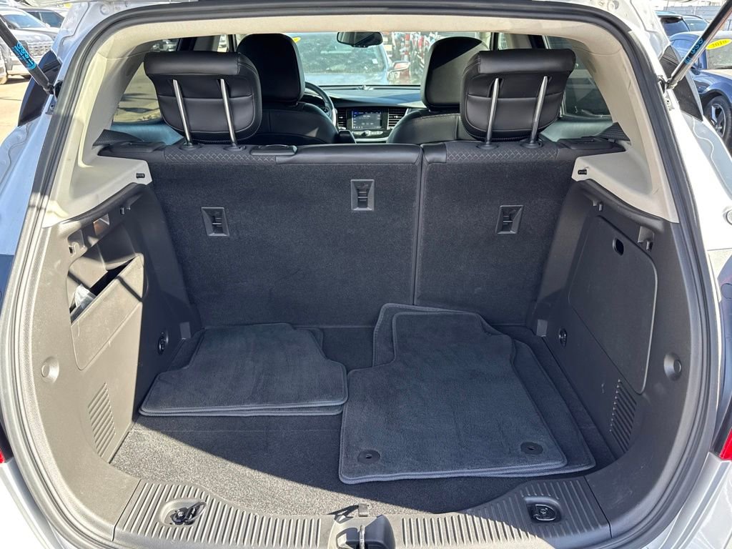 Used 2022 Buick Encore Preferred w/ Safety Package image 9