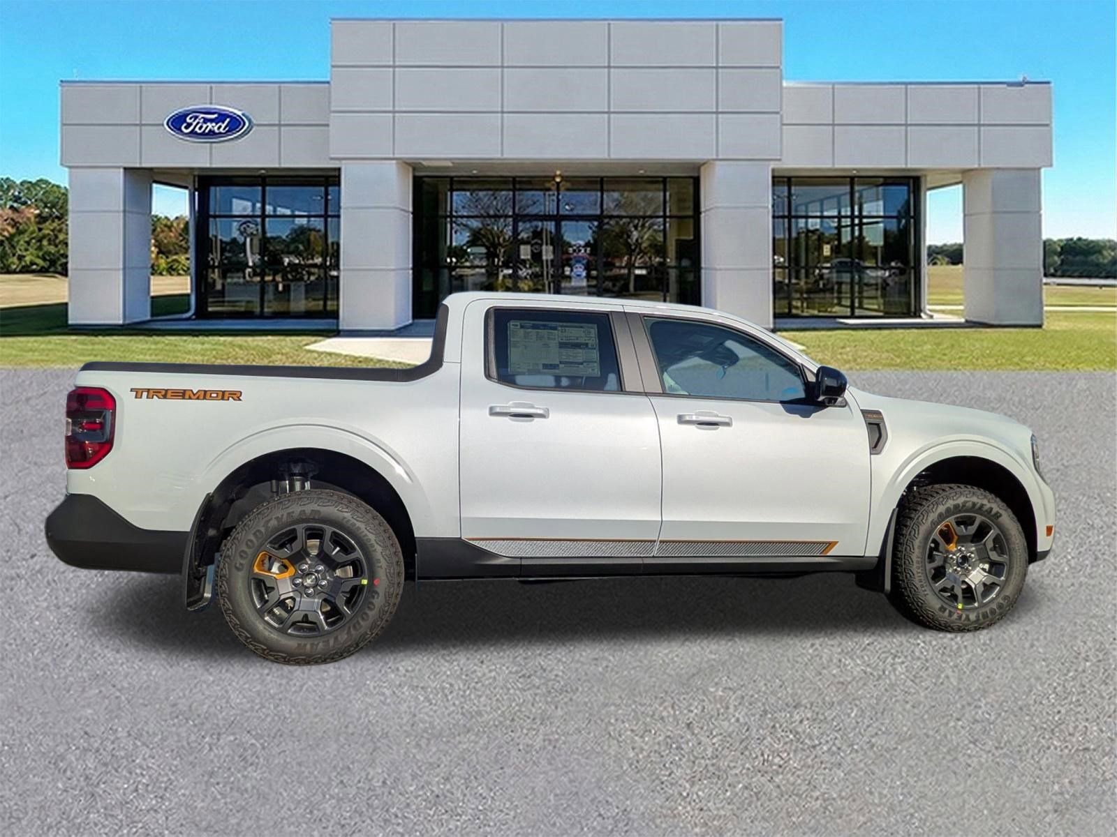 New 2026 Ford Maverick Tremor image 3