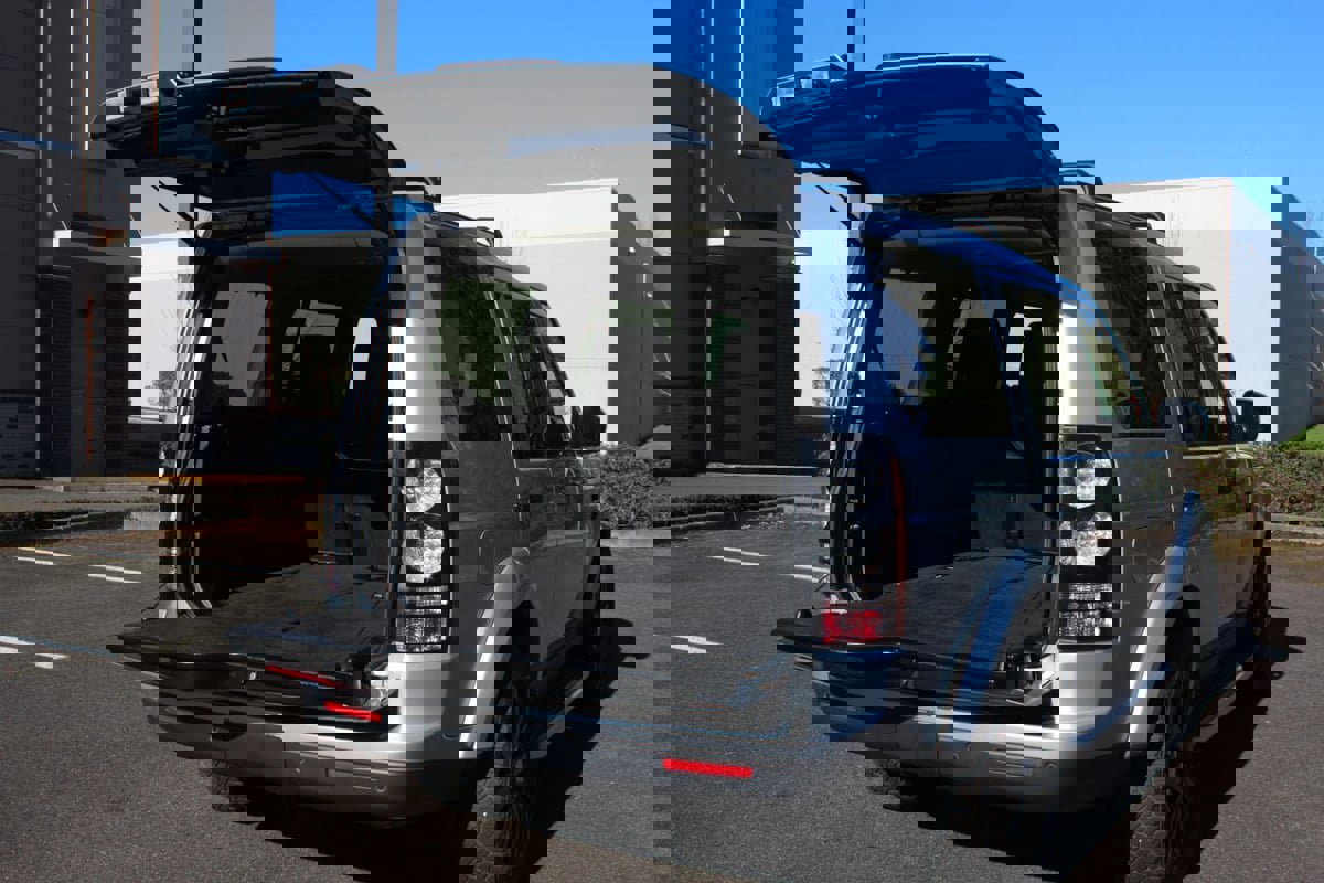 Used 2015 Land Rover LR4 image 11