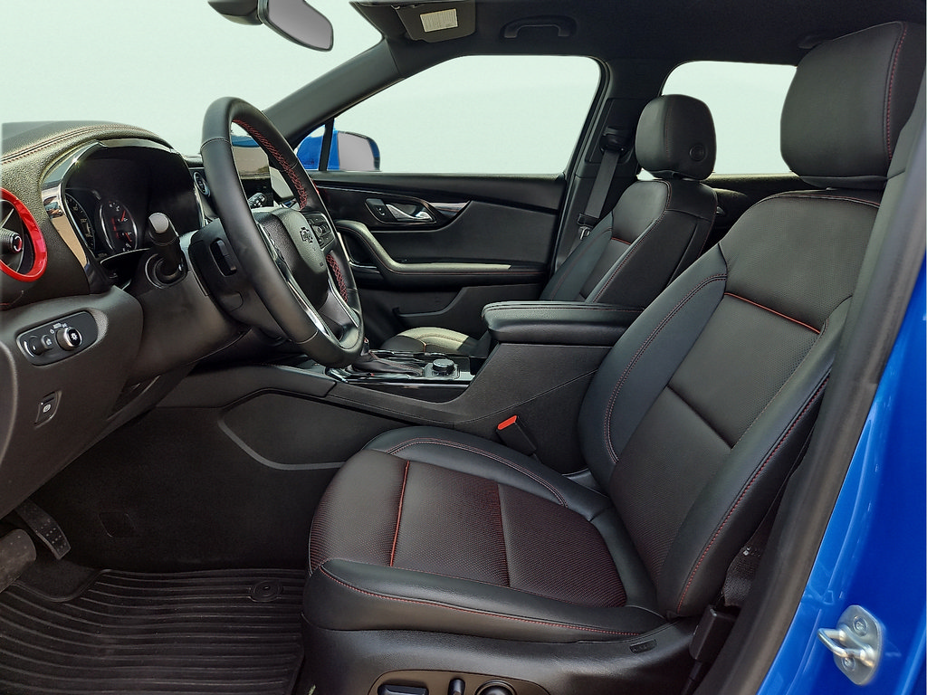 Used 2025 Chevrolet Blazer RS FWD image 13