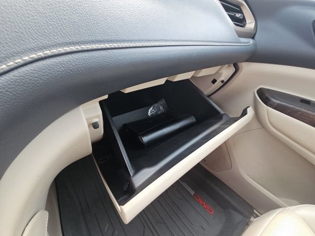 Used 2020 GMC Acadia Denali w/ LPO, Floor Liner Package FWD image 33