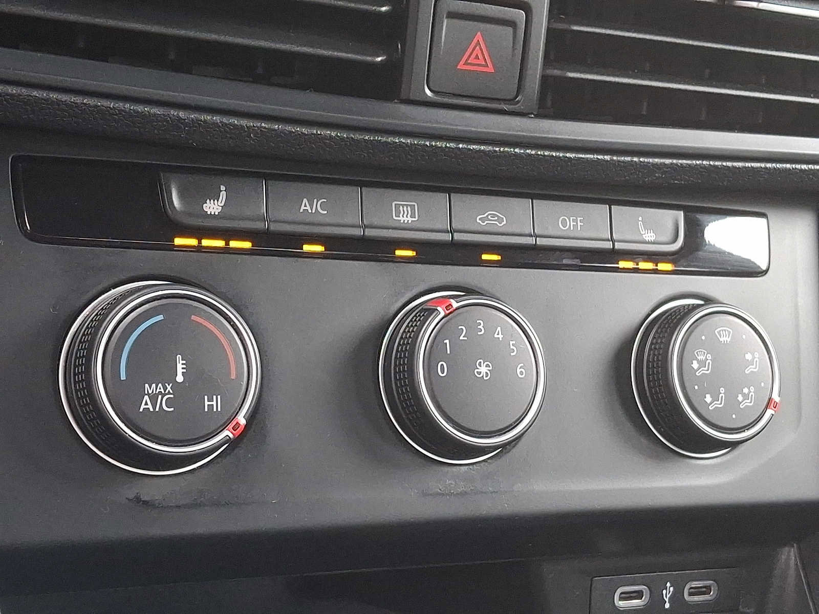 Used 2024 Volkswagen Jetta Sport image 12