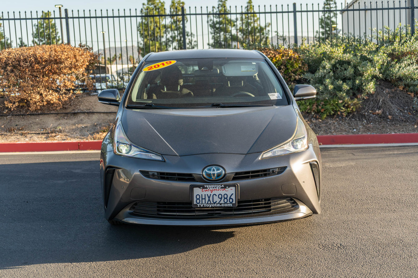 Used 2019 Toyota Prius LE w/ Carpet Mat Package FWD image 2