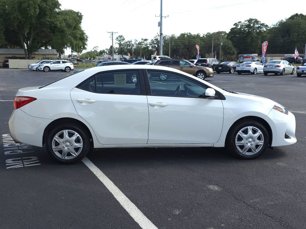 Used 2019 Toyota Corolla LE FWD image 4