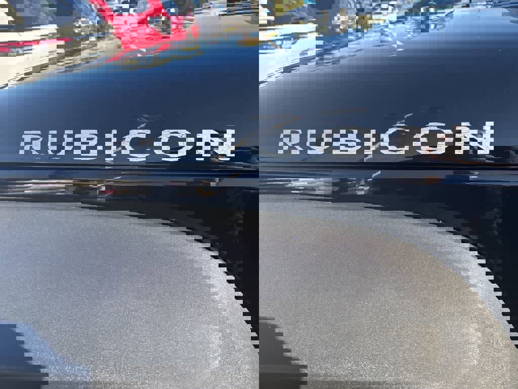 Used 2015 Jeep Wrangler Unlimited Rubicon w/ Max Tow Package image 13