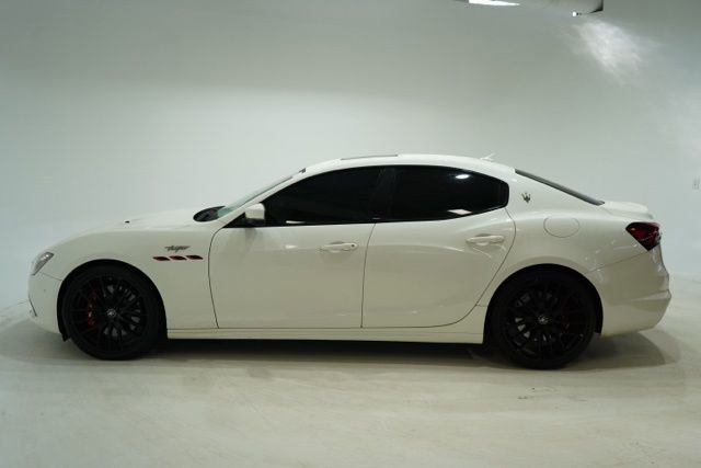 Certified 2022 Maserati Ghibli Trofeo RWD image 4