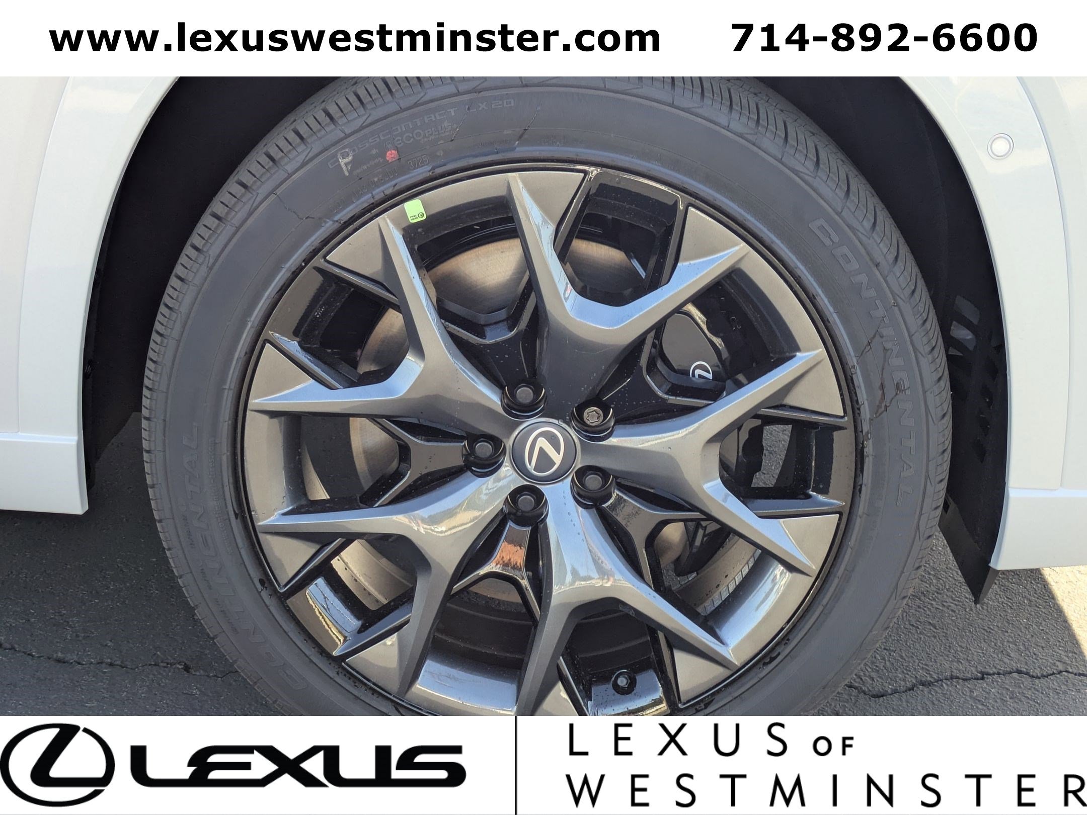 New 2026 Lexus TX 500h AWD image 2