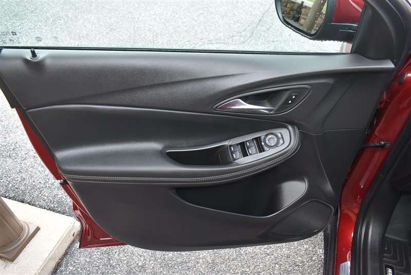 Used 2023 Buick Encore GX Preferred w/ Cold Weather Comfort Package FWD image 9