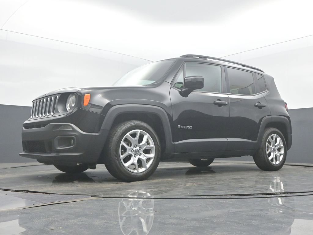 Used 2017 Jeep Renegade Latitude FWD image 46