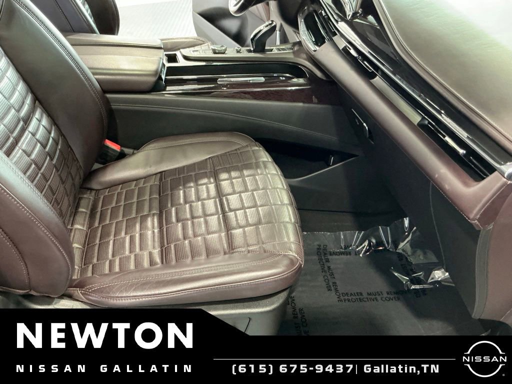 Used 2021 Cadillac Escalade ESV Sport Platinum RWD image 18