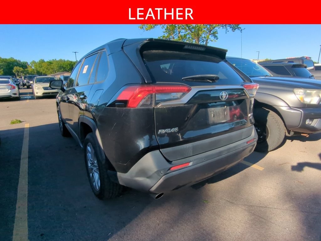 Used 2019 Toyota RAV4 Limited w/ Advanced Technology Package AWD/4WD image 4