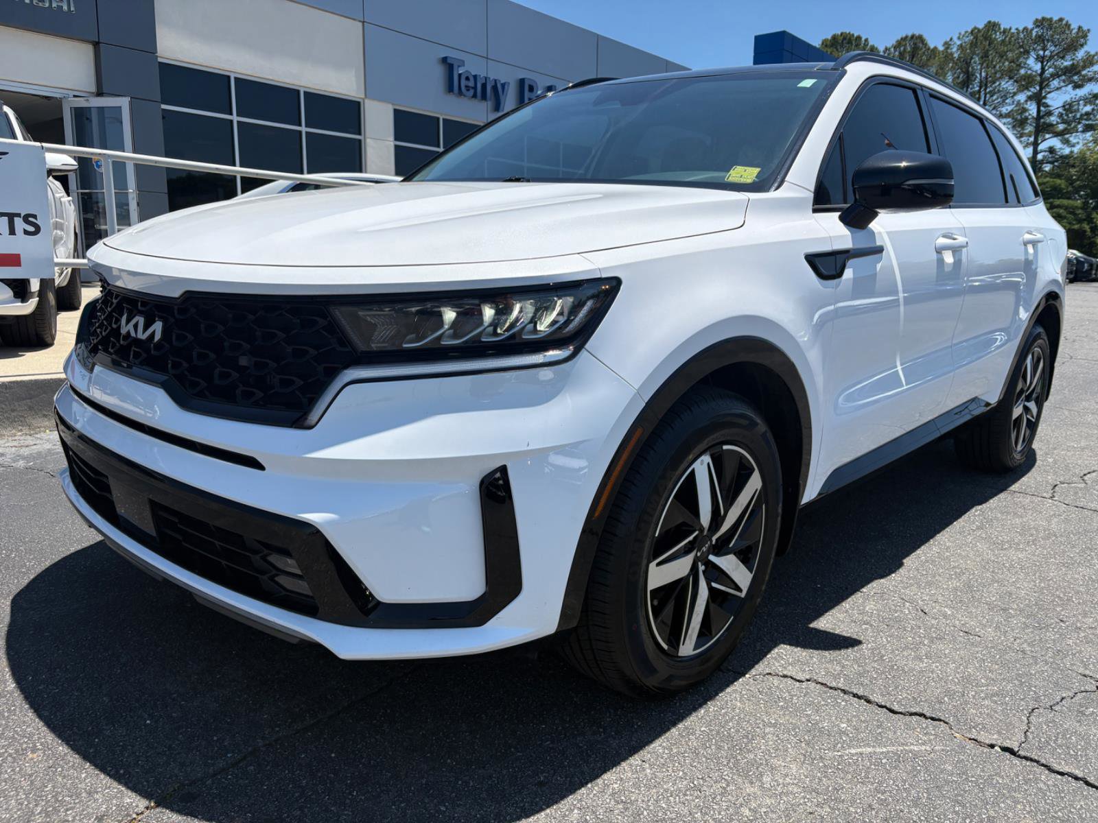 Used 2023 Kia Sorento EX w/ Panoramic Sunroof Package FWD image 1