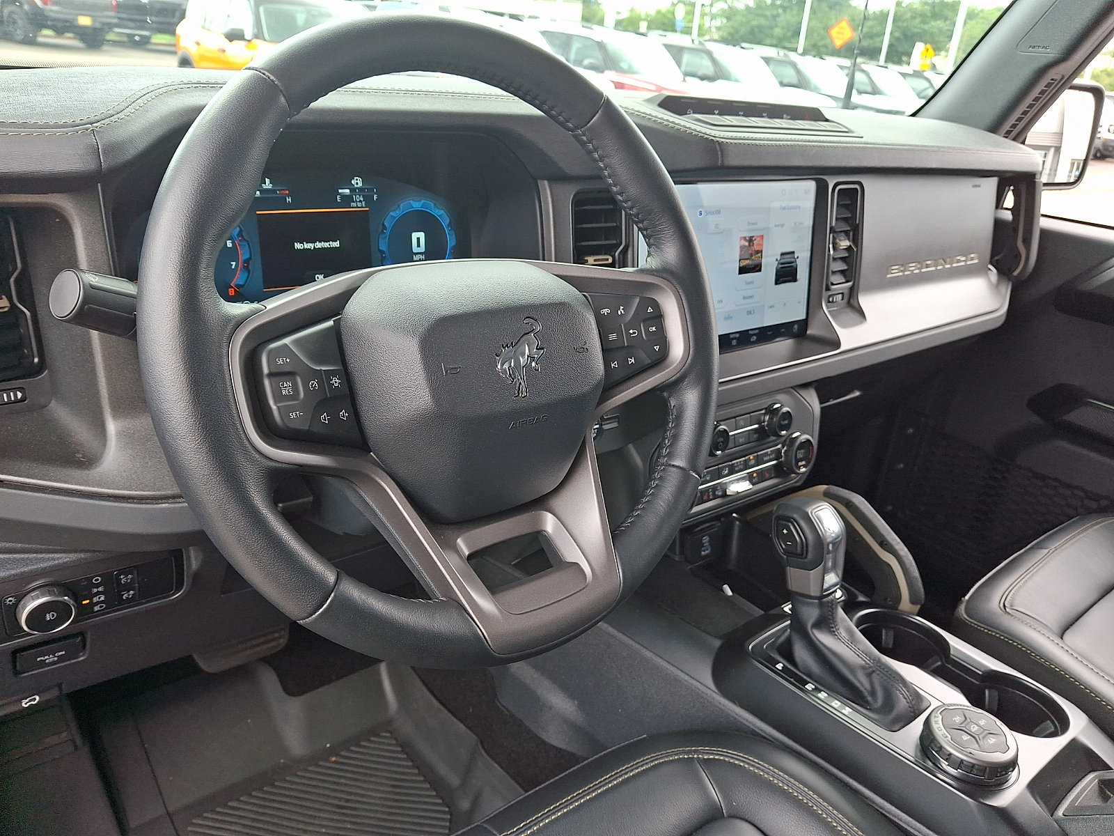 Certified 2025 Ford Bronco Badlands AWD/4WD image 14