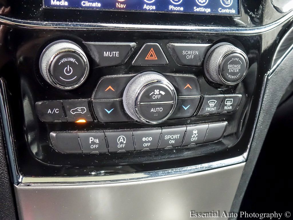 Used 2021 Jeep Grand Cherokee Limited image 18