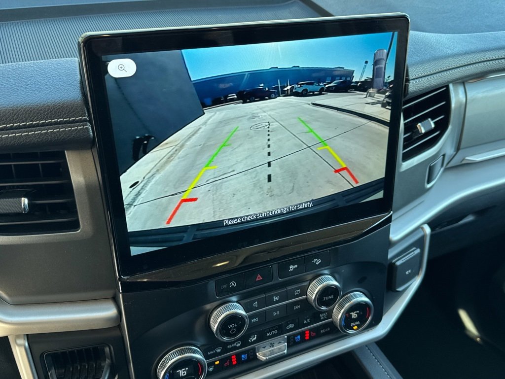 Used 2023 Ford Expedition XLT image 12