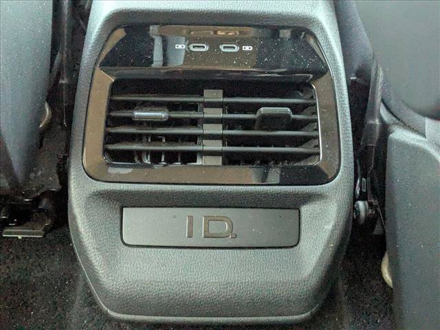 Used 2022 Volkswagen ID.4 Pro RWD image 16