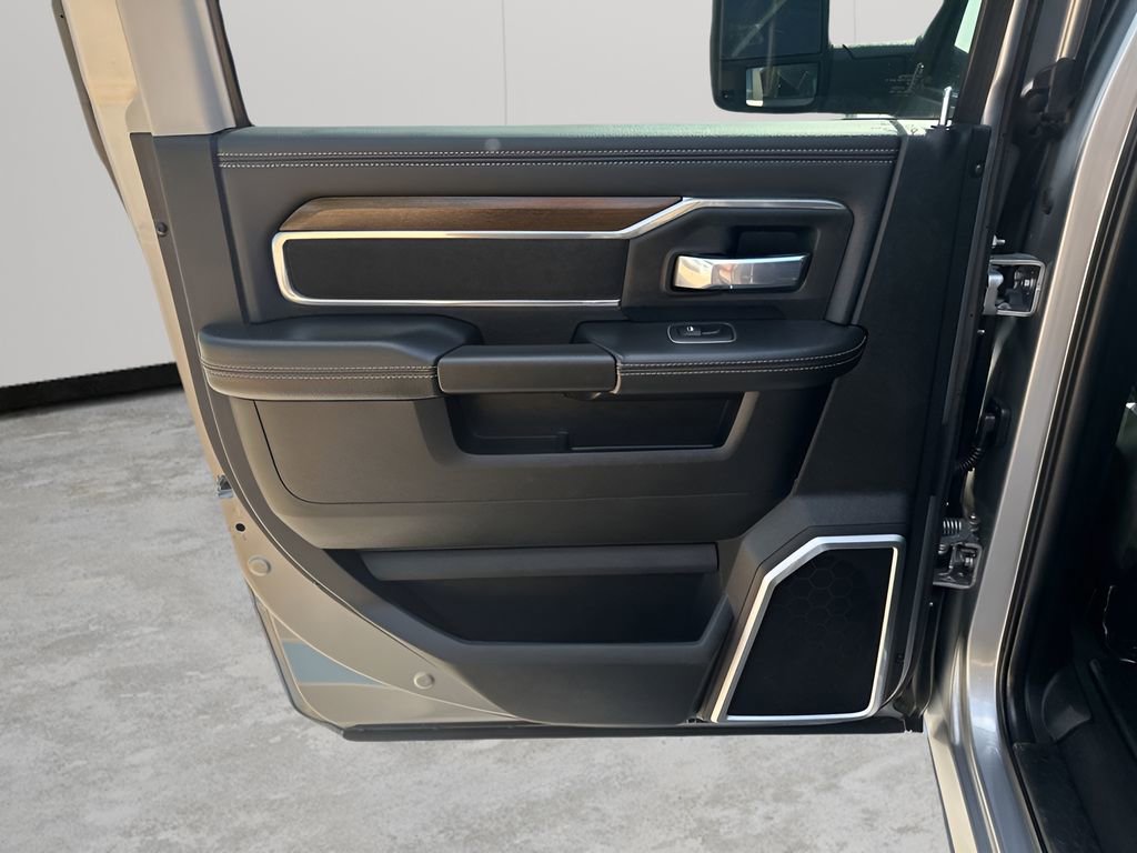 Used 2024 RAM 2500 Laramie image 19