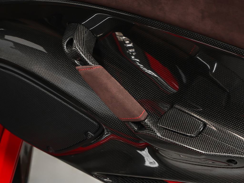 Certified 2020 Ferrari 488 Pista Coupe image 31