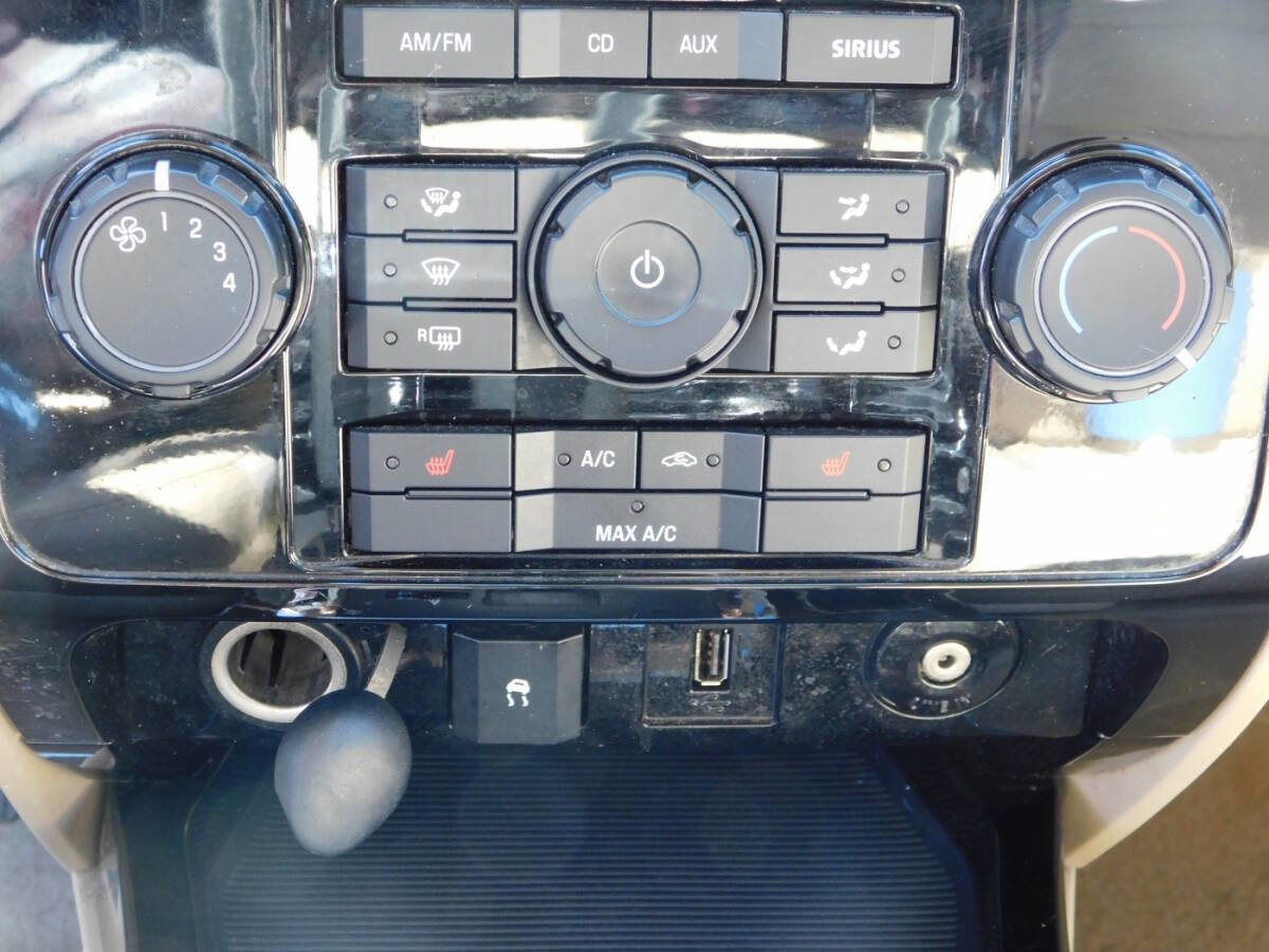 Used 2010 Ford Escape Limited image 12