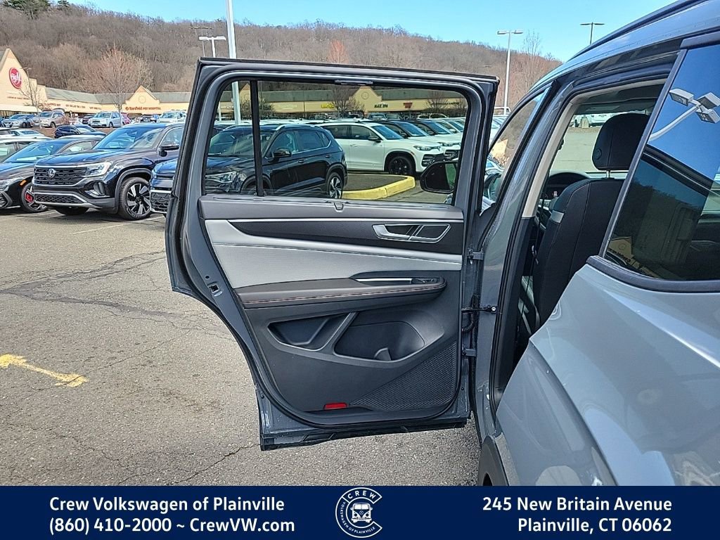 New 2026 Volkswagen Atlas Peak Edition image 47