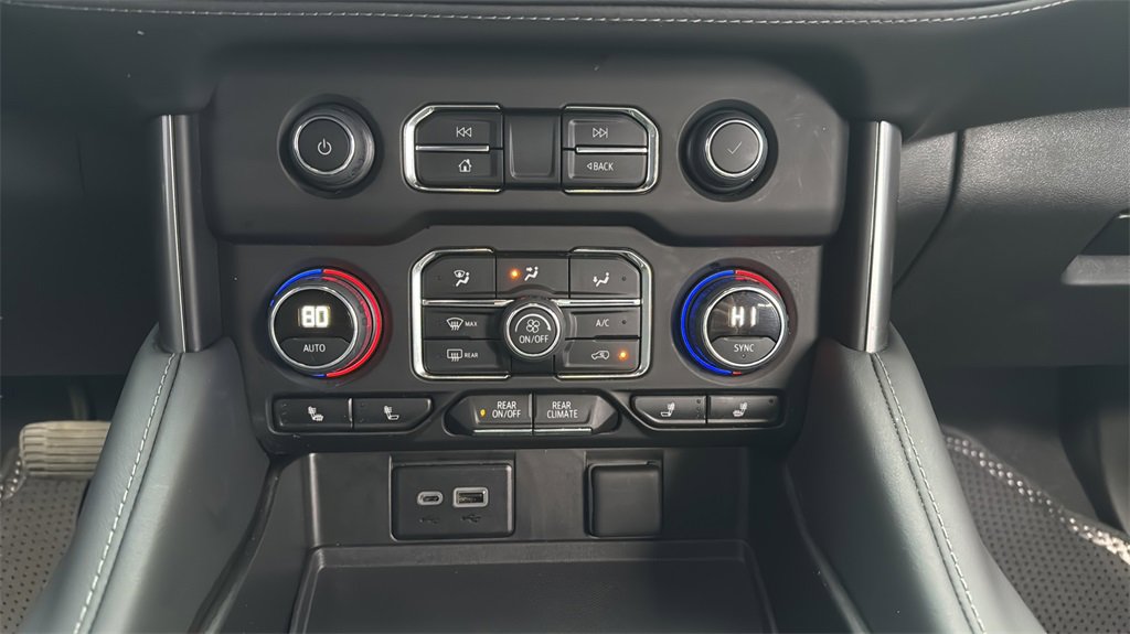 Used 2024 Chevrolet Tahoe LT w/ LT Signature Package image 16