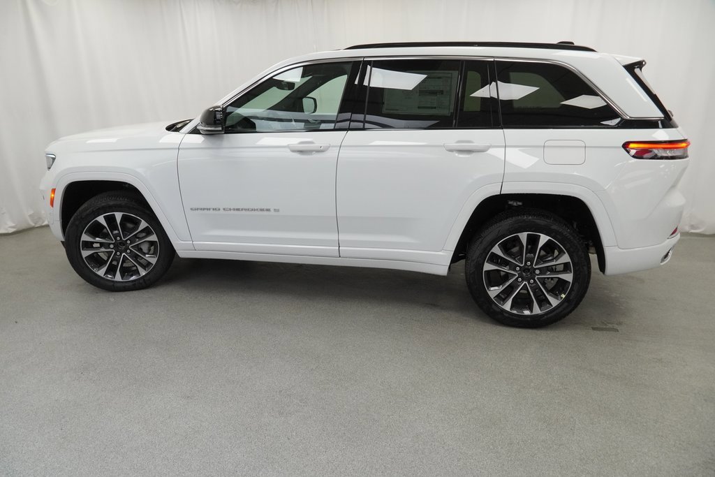 New 2025 Jeep Grand Cherokee Overland image 14