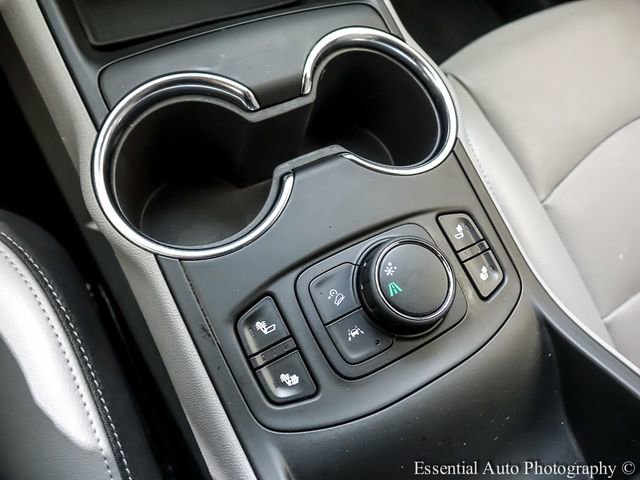 Used 2024 GMC Terrain SLT FWD image 16