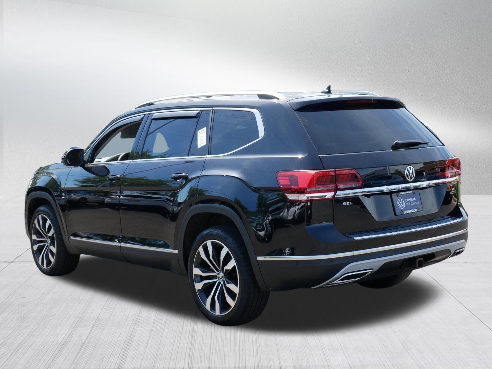 Used 2020 Volkswagen Atlas SEL R-Line AWD/4WD image 3