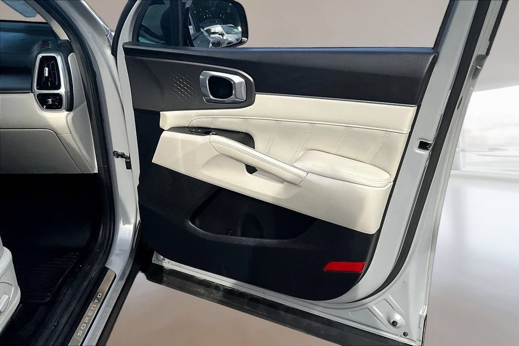 Certified 2023 Kia Sorento SX AWD/4WD image 27