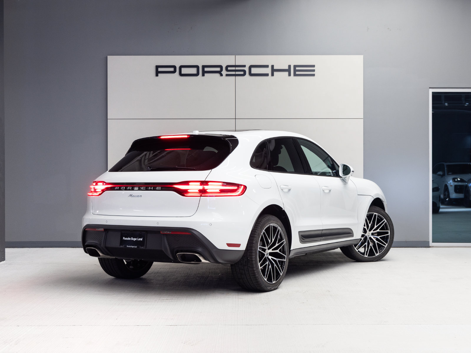 New 2026 Porsche Macan AWD/4WD image 7