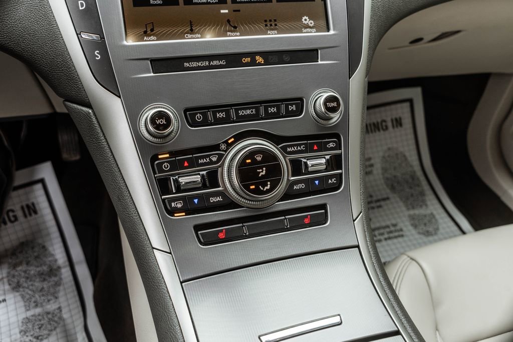 Used 2019 Lincoln MKZ Premiere image 24