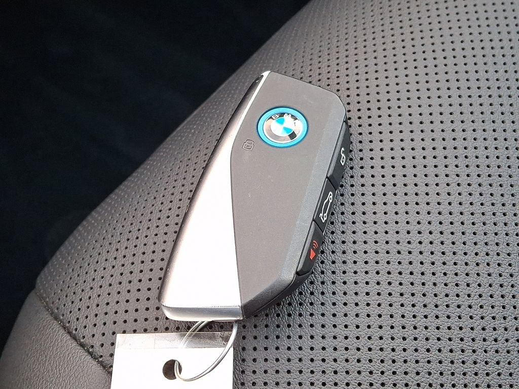 Used 2024 BMW iX xDrive50 w/ Sport Package image 21