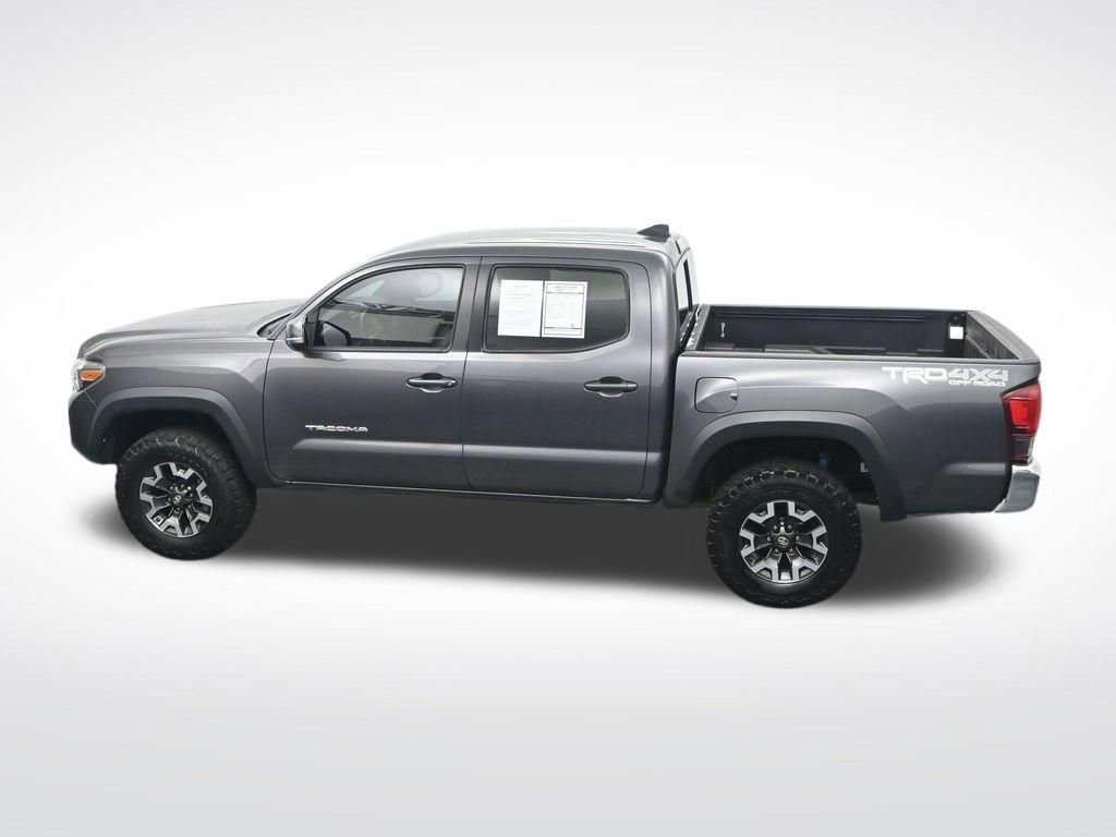 Used 2018 Toyota Tacoma TRD Off-Road AWD/4WD image 30