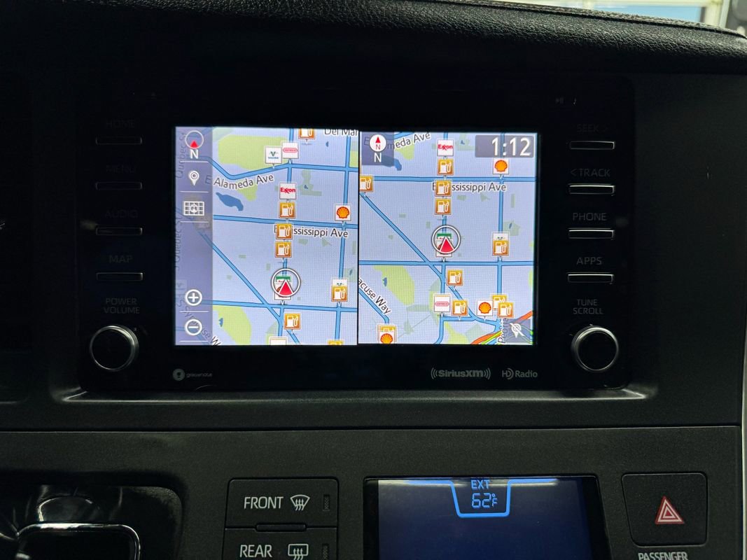 Used 2018 Toyota Sienna XLE Premium AWD/4WD image 27