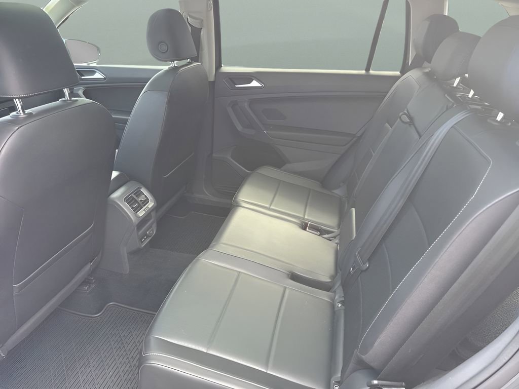 Used 2018 Volkswagen Tiguan SEL image 21