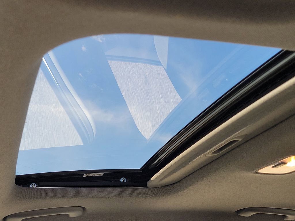 Used 2025 Hyundai Elantra SEL image 30