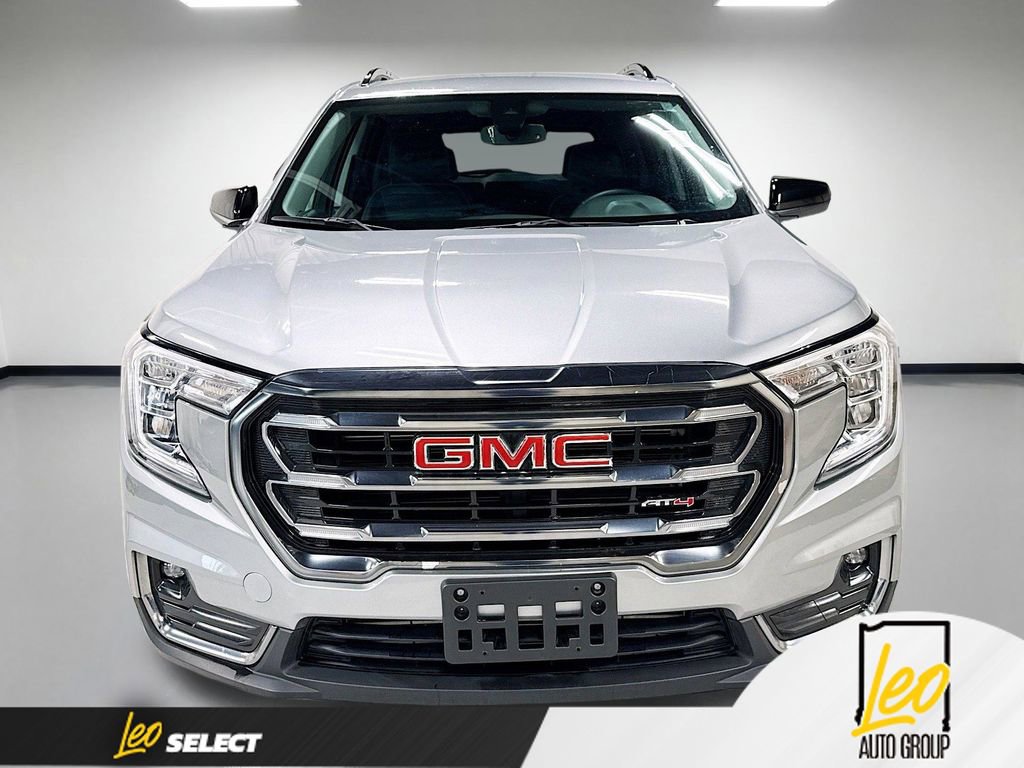 Used 2023 GMC Terrain AT4 AWD/4WD image 2