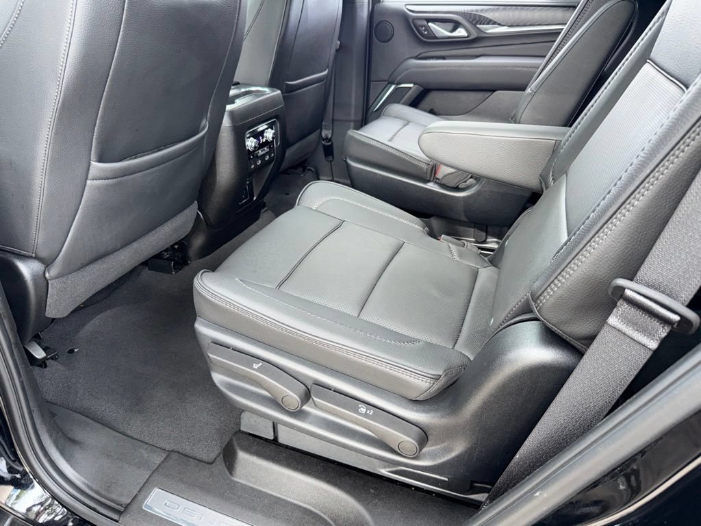 Used 2023 GMC Yukon Denali w/ Denali Reserve Package AWD/4WD image 58