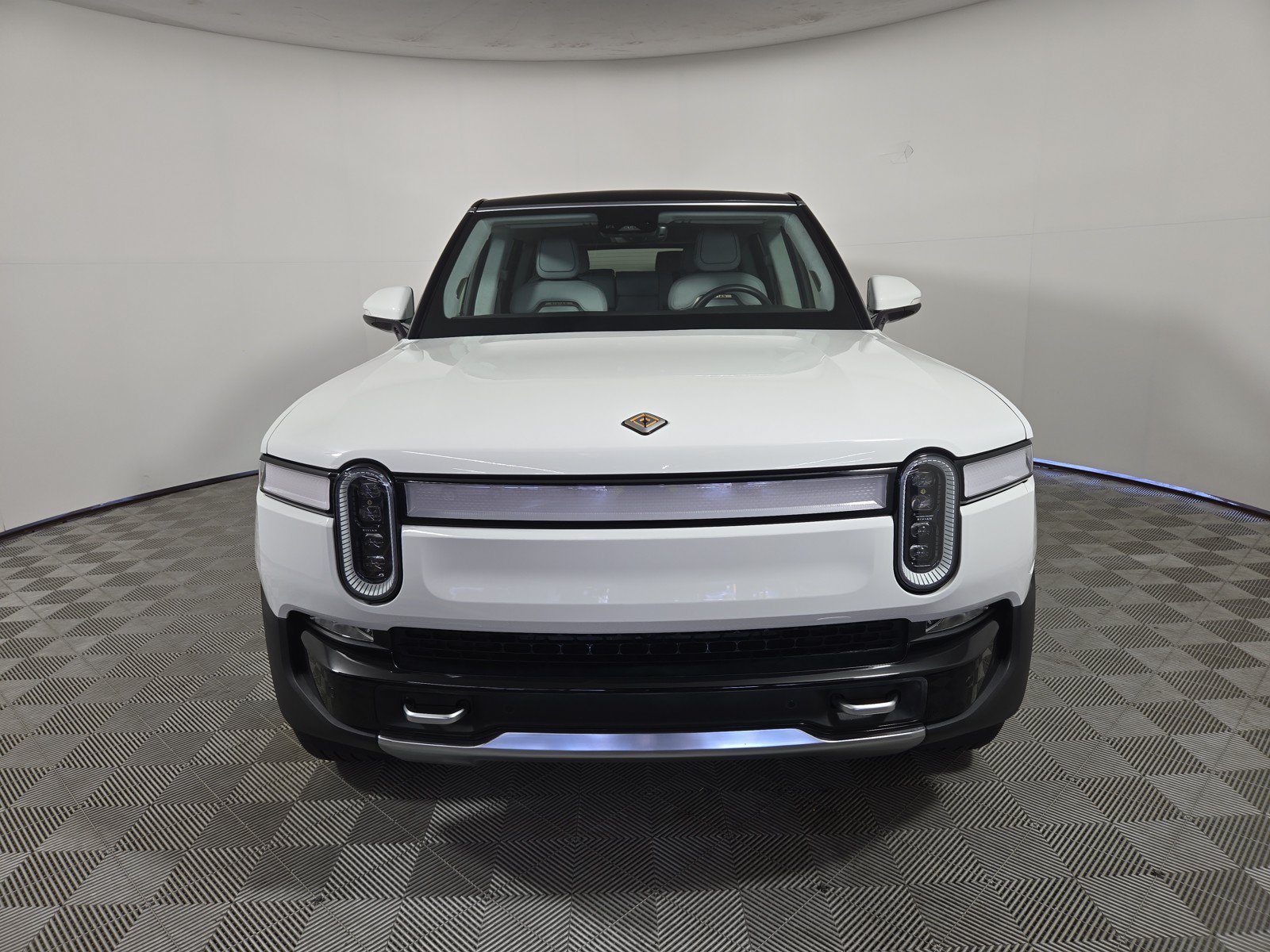 Used 2023 Rivian R1S Launch Edition AWD/4WD image 8