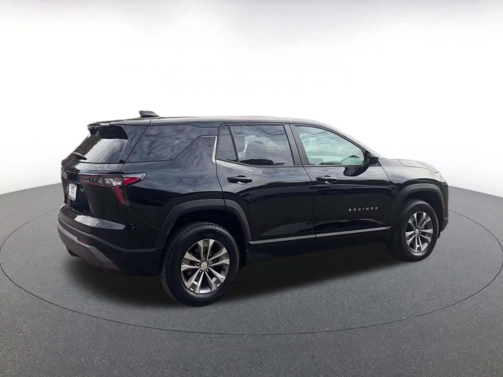 Used 2025 Chevrolet Equinox LT image 15