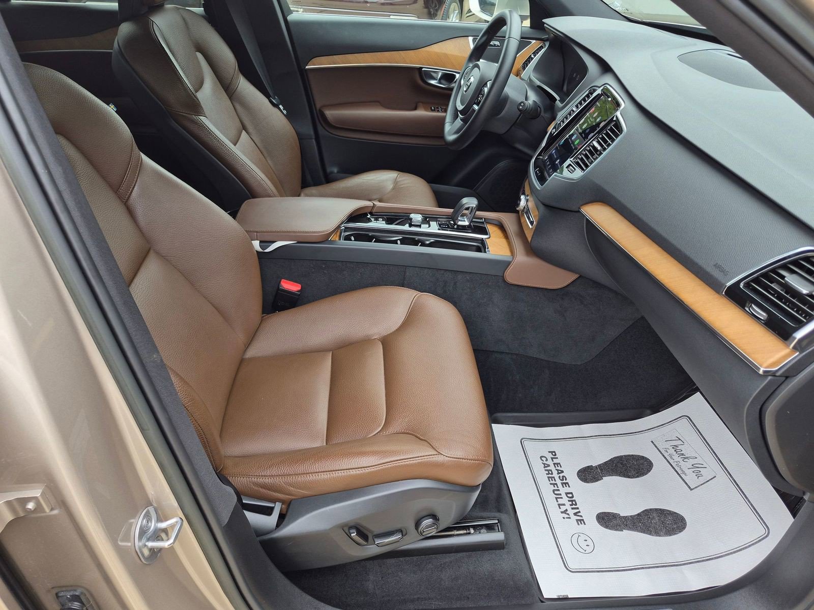 Used 2023 Volvo XC90 B6 Plus w/ Protection Package AWD/4WD image 35