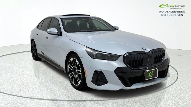 Used 2026 BMW 540i xDrive AWD/4WD image 2