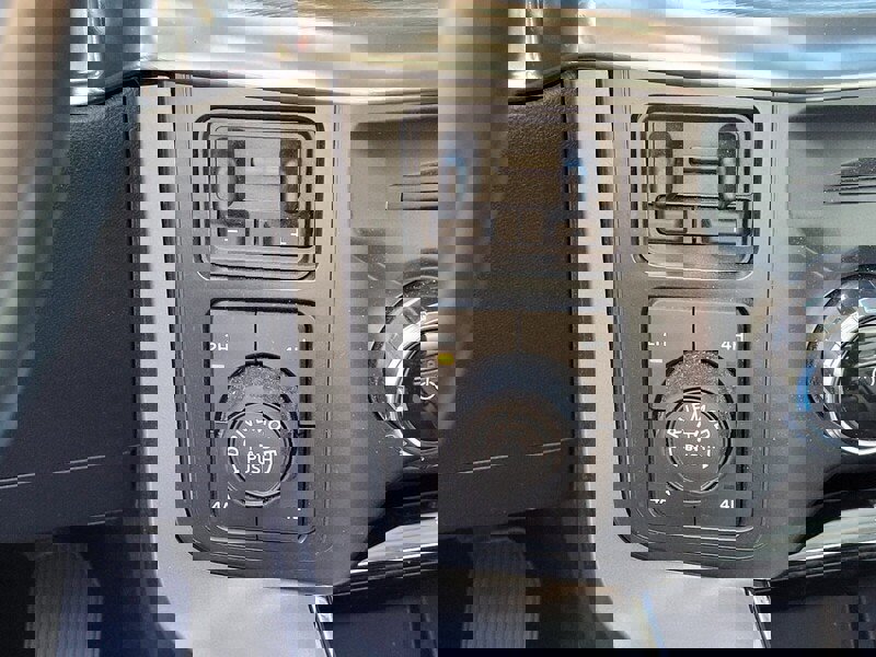 Used 2022 Ford F150 Lariat w/ Equipment Group 502A High AWD/4WD image 22