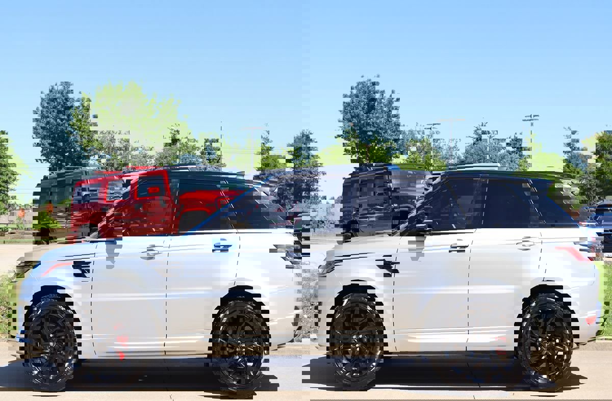 Used 2018 Land Rover Range Rover Sport HSE Dynamic image 8