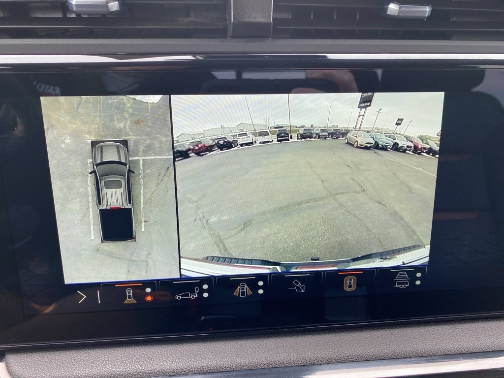 Used 2025 GMC Sierra 1500 AT4 w/ AT4 Premium Package AWD/4WD image 24