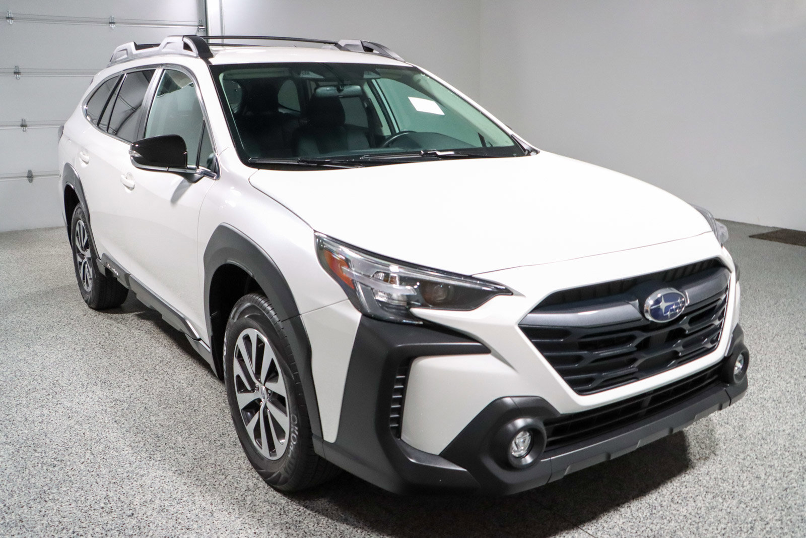 Used 2025 Subaru Outback Premium AWD/4WD image 5