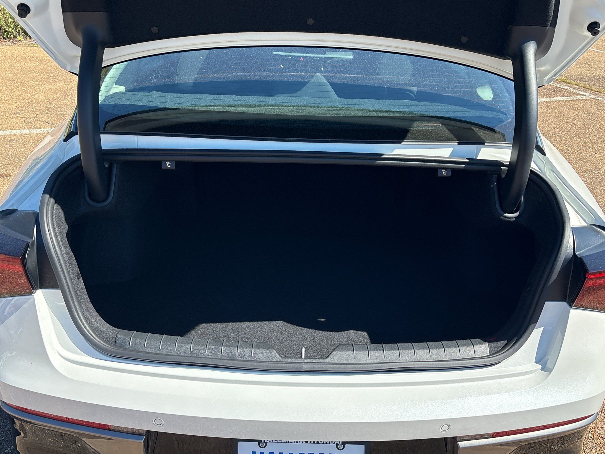 Used 2025 Kia K5 LXS FWD image 6